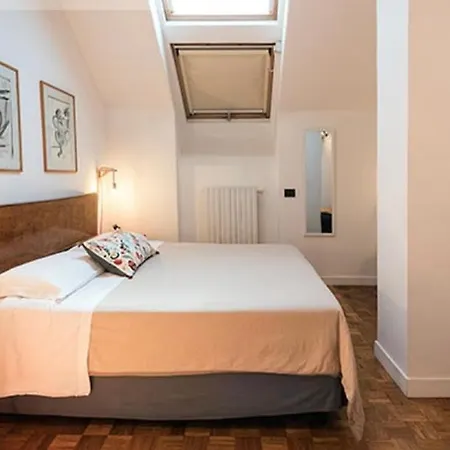 Pensión Mansarda Bellini 84