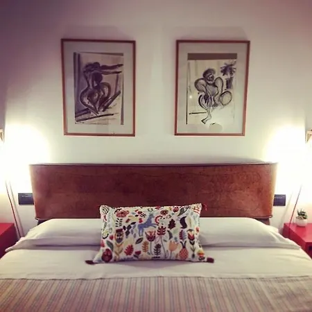 Mansarda Bellini 84 4* Νάπολη